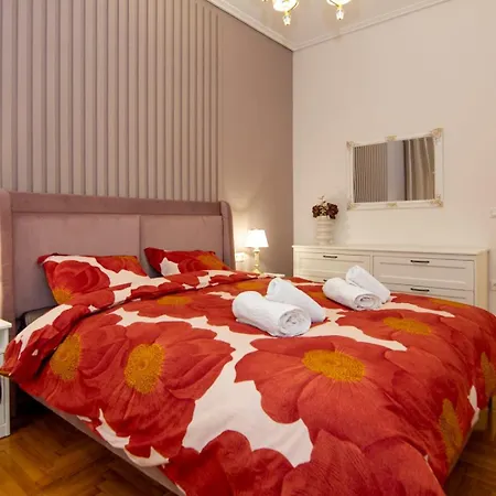 Apartment Comfy 2 Bedroom In Exarchia