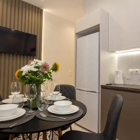Apartment Comfy 2 Bedroom In Exarchia *
