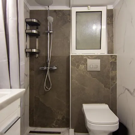 Apartment Comfy 2 Bedroom In Exarchia