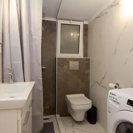 Apartment Comfy 2 Bedroom In Exarchia Athens